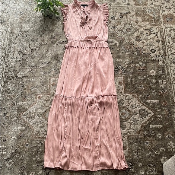 Banana Republic Dresses & Skirts - Banana Republic Pink Sleeveless Maxi Dress
